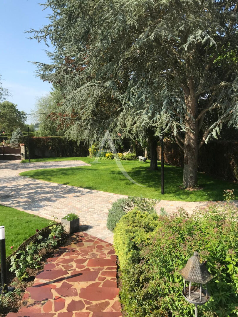 Photo Maison Sandillon 7 pièce(s) 185 m2 image 3/6