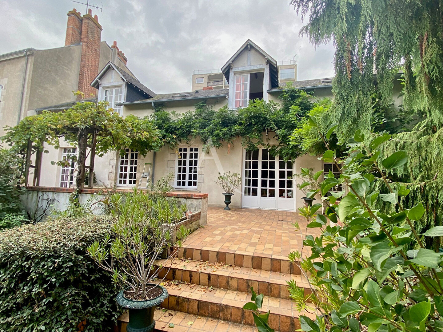 Photo Saint Marceau - Avenue Dauphine image 1/6