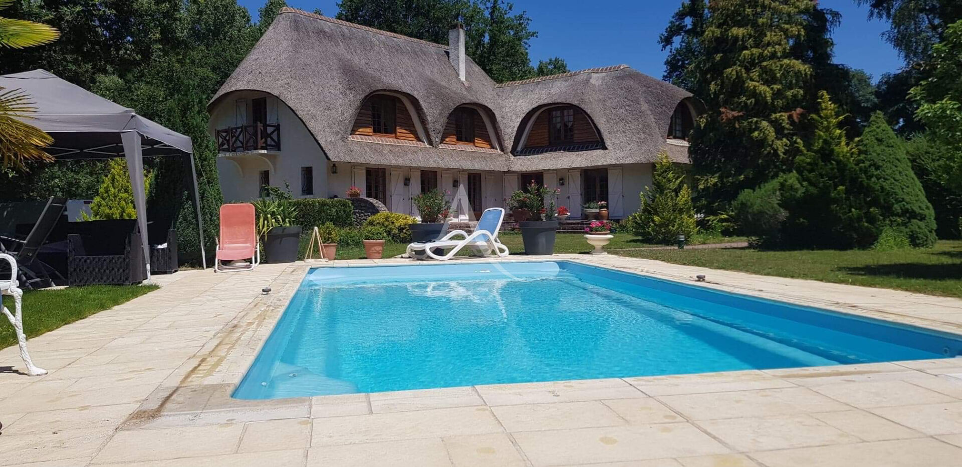 Photo EXCLUSIVITE MARDIE AU BORD DE L'EAU image 1/6