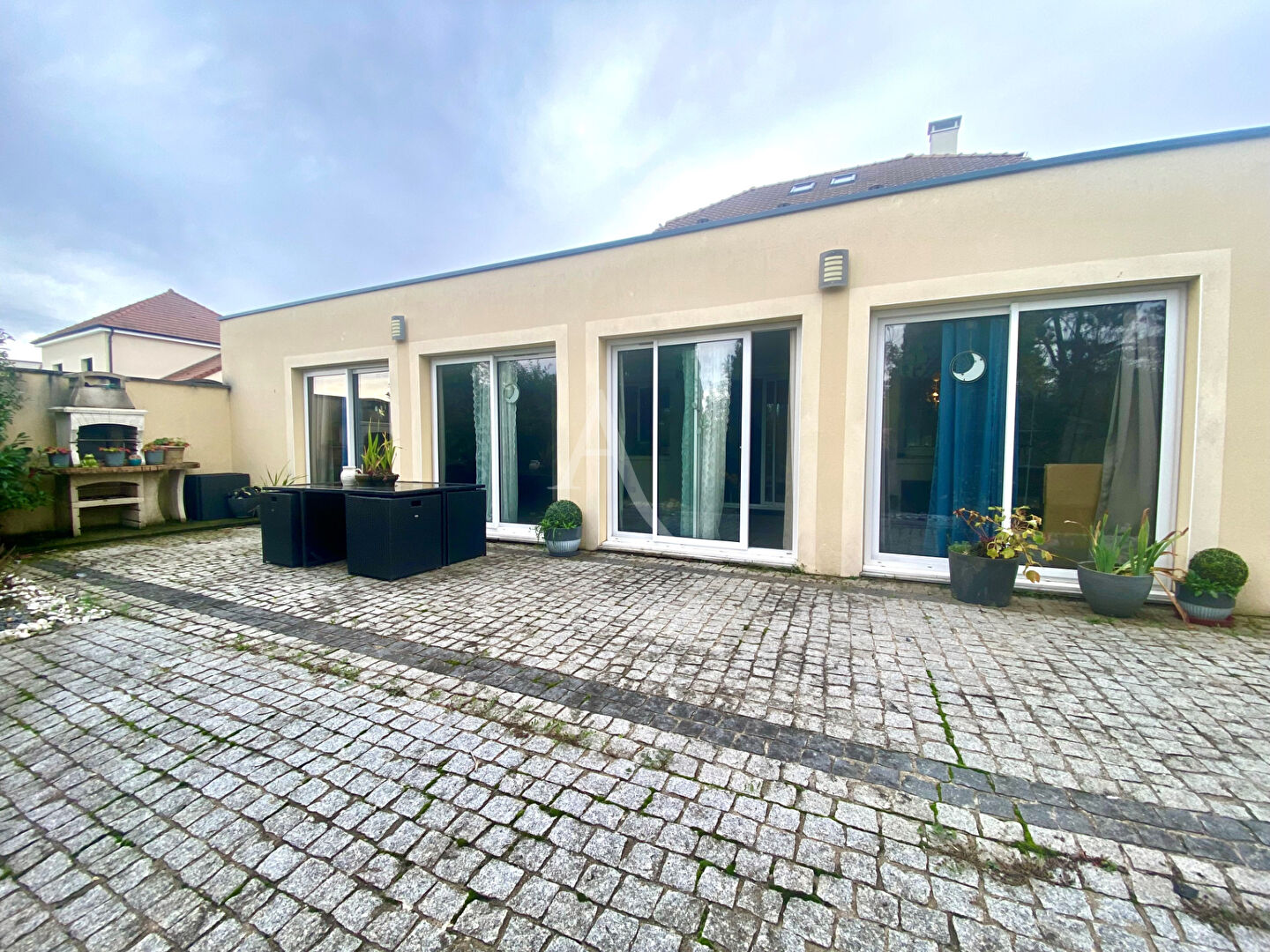 Photo Maison familiale  Sandillon 5 chambres , jardin. image 1/6