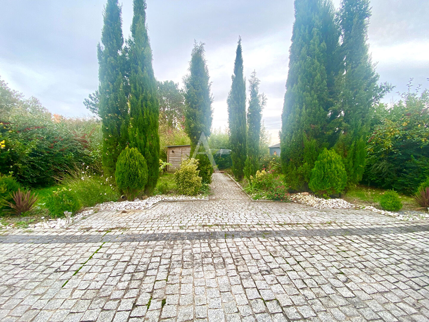 Photo Maison familiale  Sandillon 5 chambres , jardin. image 2/6