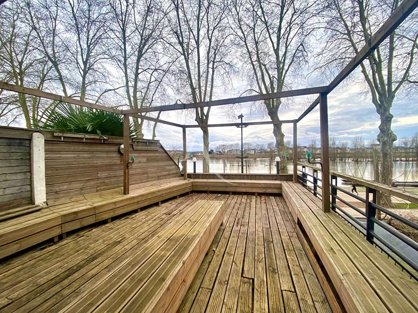 Agence immobilière de 
 CABINET CHESNEAU - CABINET CHESNEAU - Orléans 
