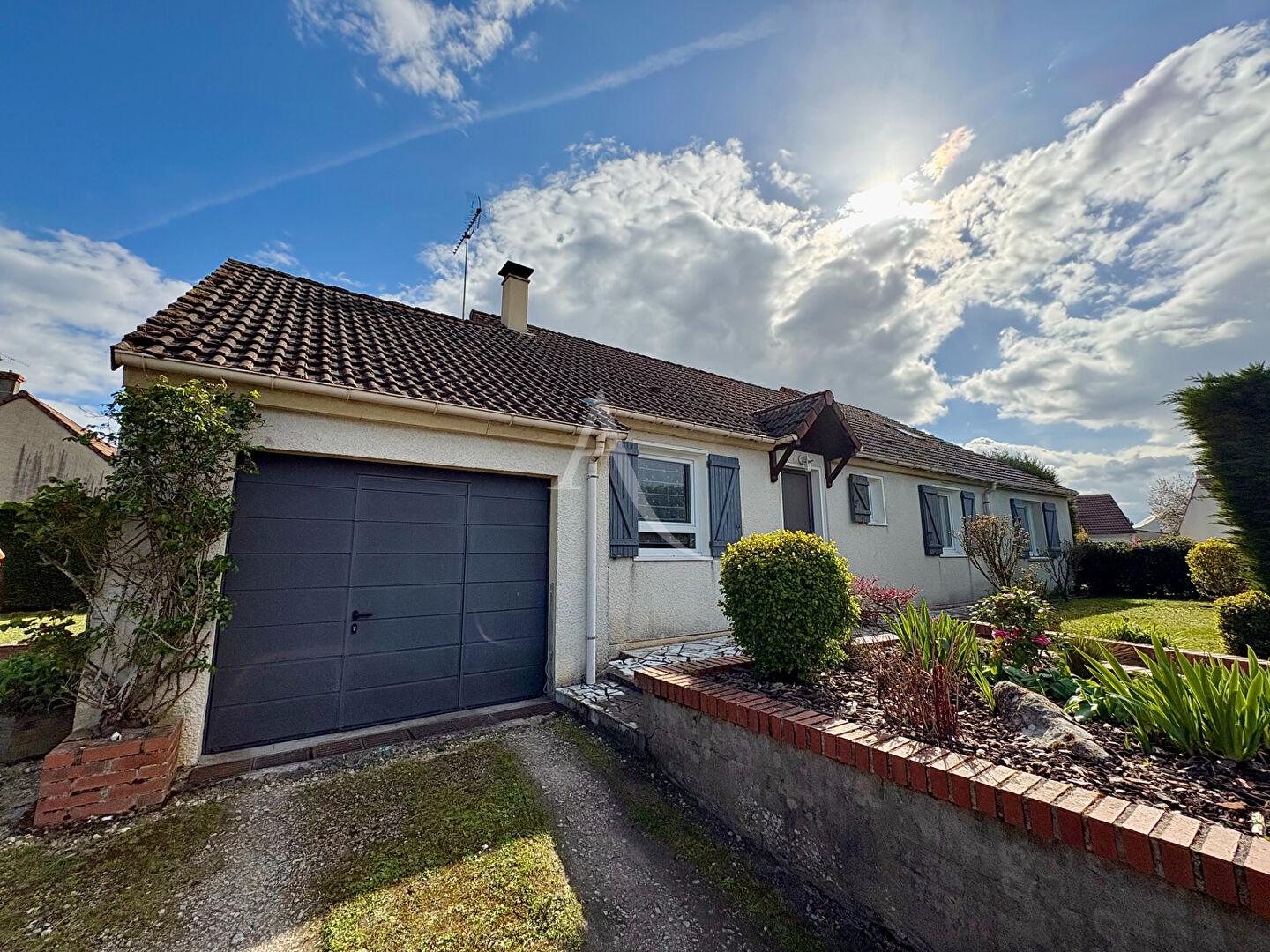 Agence immobilière de CABINET CHESNEAU - CABINET CHESNEAU - Fay aux Loges