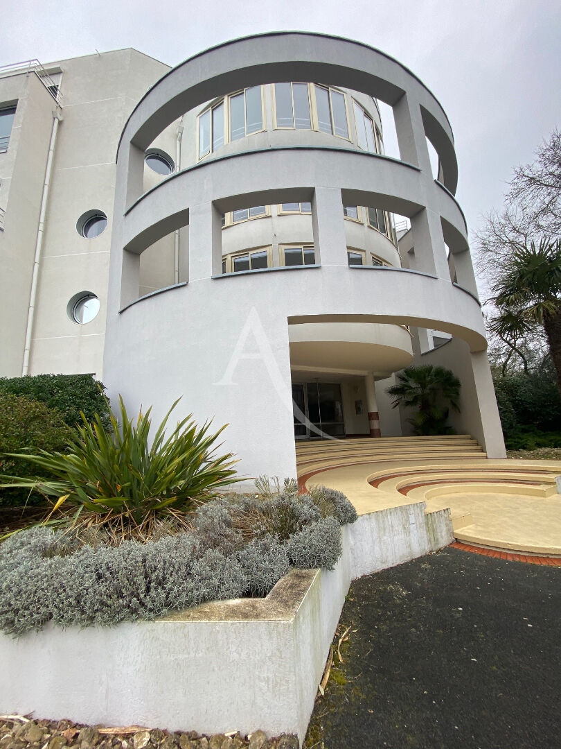 Agence immobilière de L'ADRESSE - CABINET CHESNEAU - CABINET CHESNEAU - La Rochelle