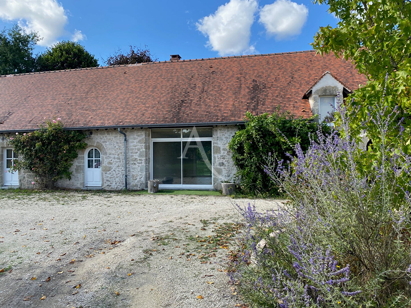 Maison DONNERY   5 pièce(s)   153 m2