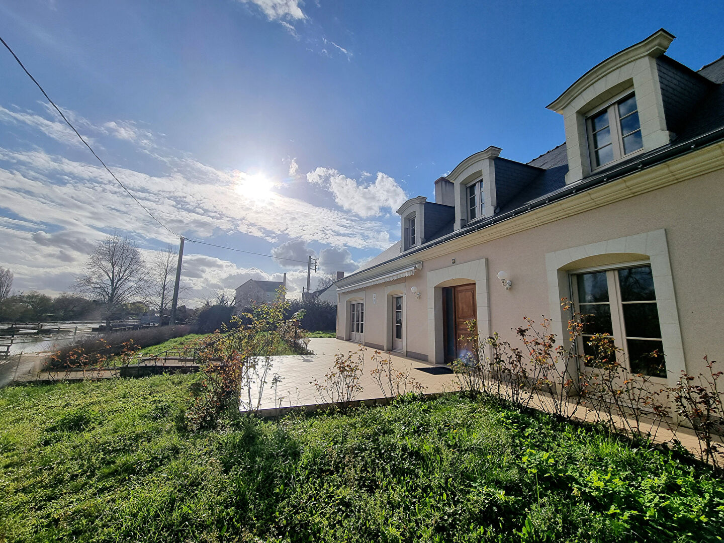 Maison Chateauneuf Sur Sarthe 7 pièce(s) 230 m2