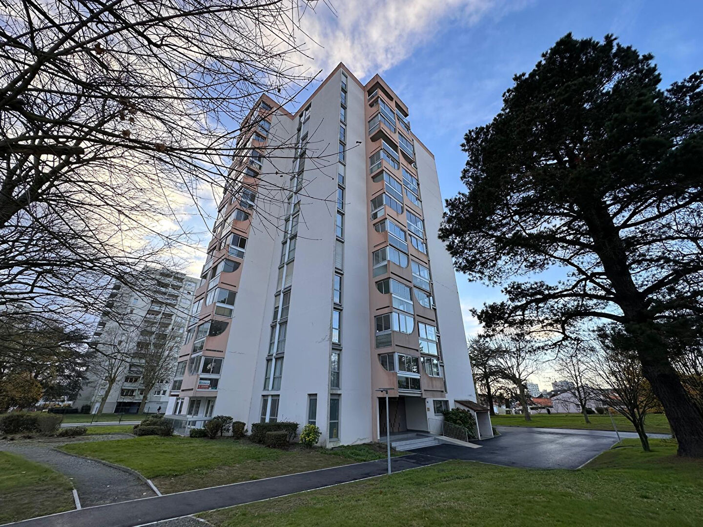 Agence immobilière de L'adresse Côté Cholet Immobilier - L'ADRESSE Cholet