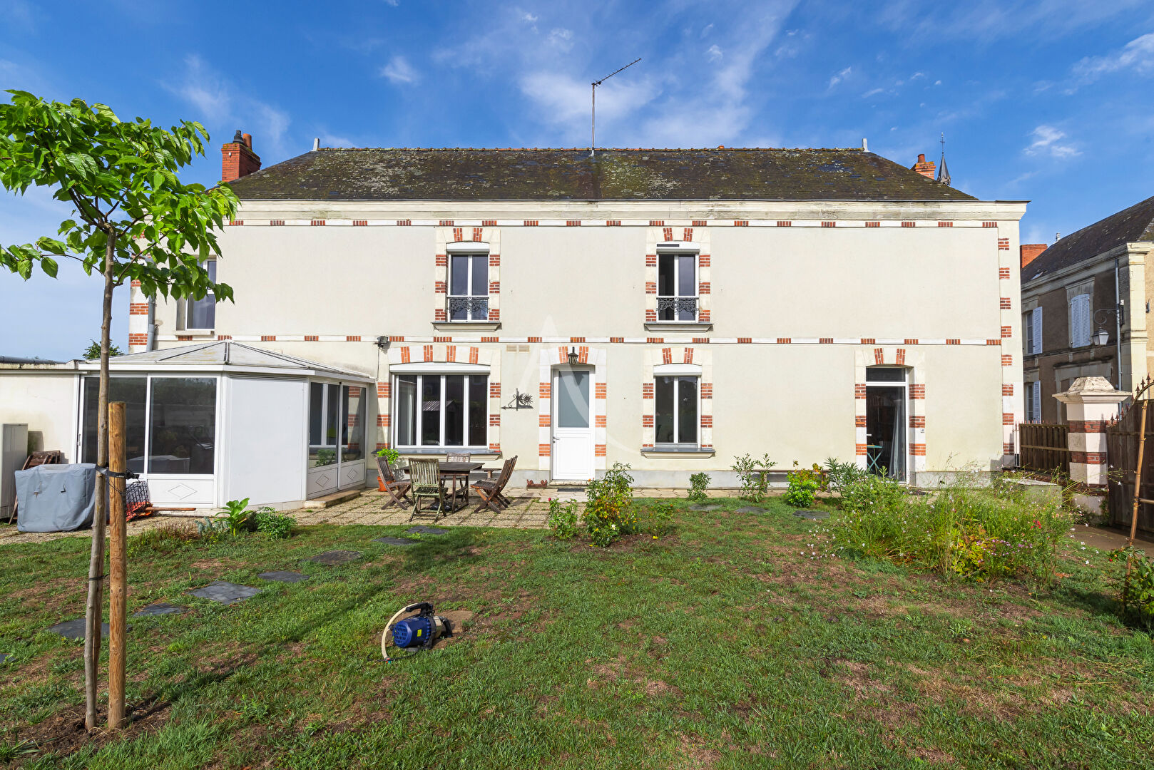 Agence immobilière de 
 L'ADRESSE 49 - L'ADRESSE CHALONNES SUR LOIRE 
