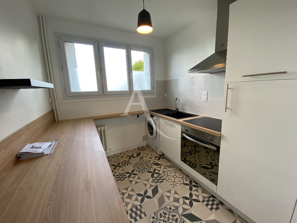 Photo BD JACQUES PORTET - APPARTEMENT T3 MEUBLE DISPONIBLE LE 02/10 image 3/6