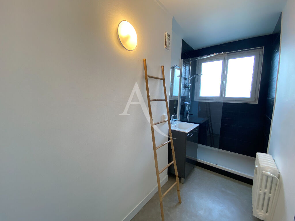 Photo BD JACQUES PORTET - APPARTEMENT T3 MEUBLE DISPONIBLE LE 02/10 image 6/6