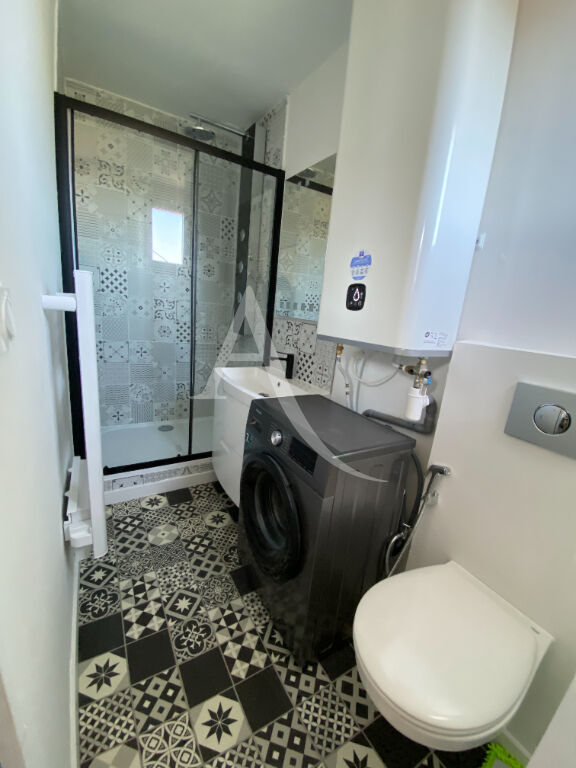 Photo SECTEUR DOUTRE - APPARTEMENT T2 MEUBLE - DISPONIBLE LE 14/11 - TOUTES CHARGES COMPRISES image 3/4