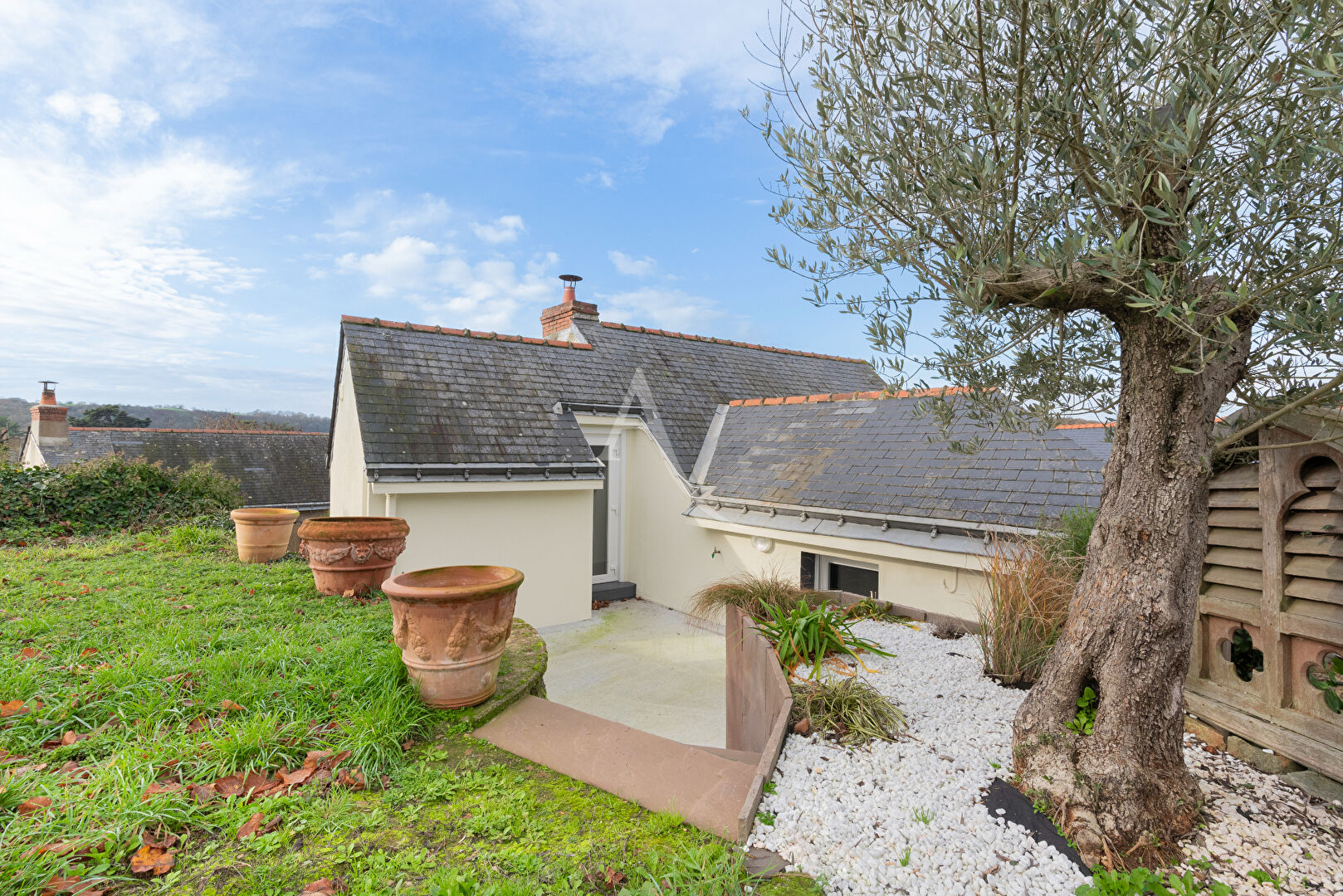 Agence immobilière de 
 L'ADRESSE 49 - L'ADRESSE CHALONNES SUR LOIRE 
