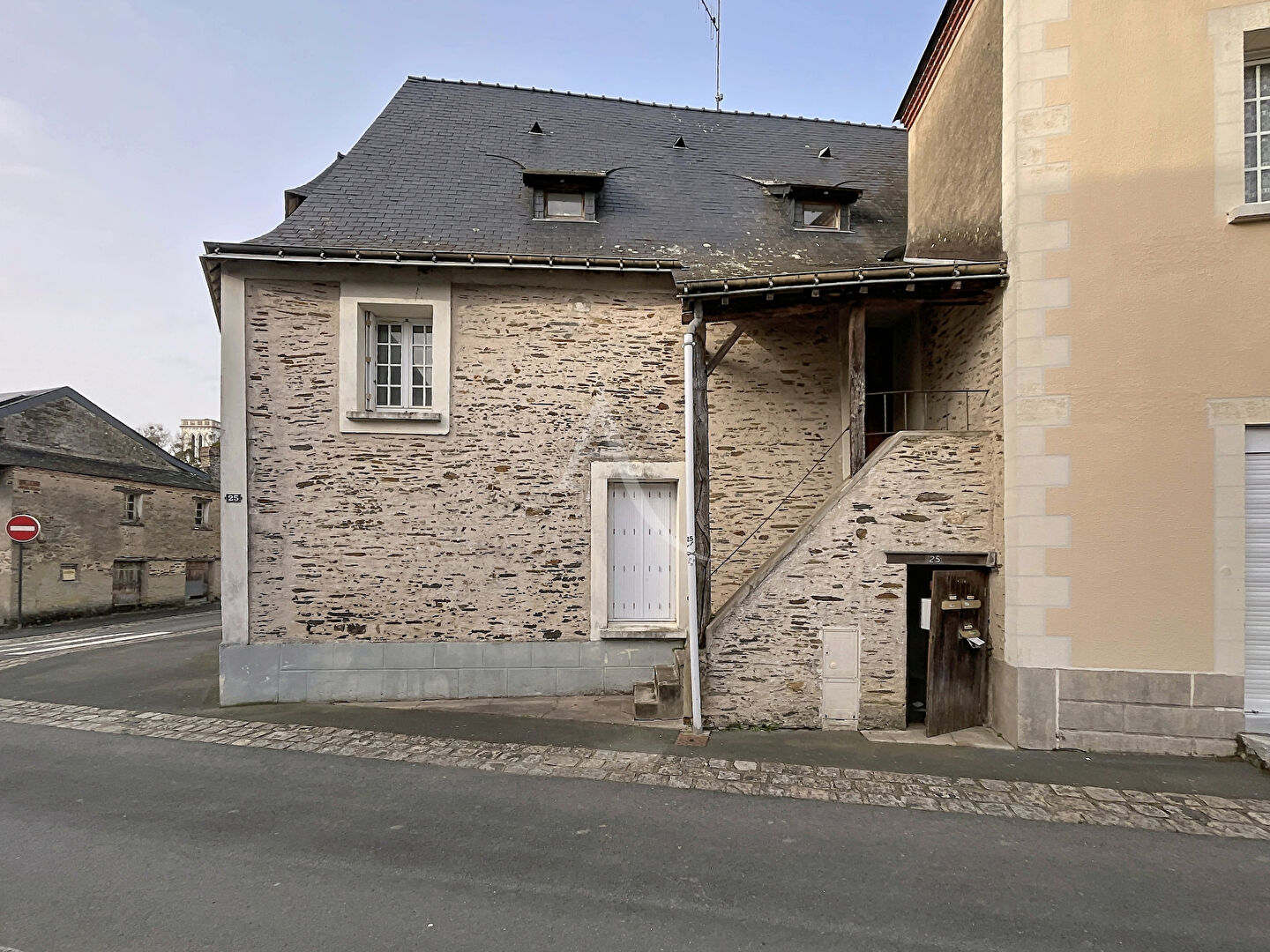 Agence immobilière de L'ADRESSE 49 - L'ADRESSE DE SEGRE