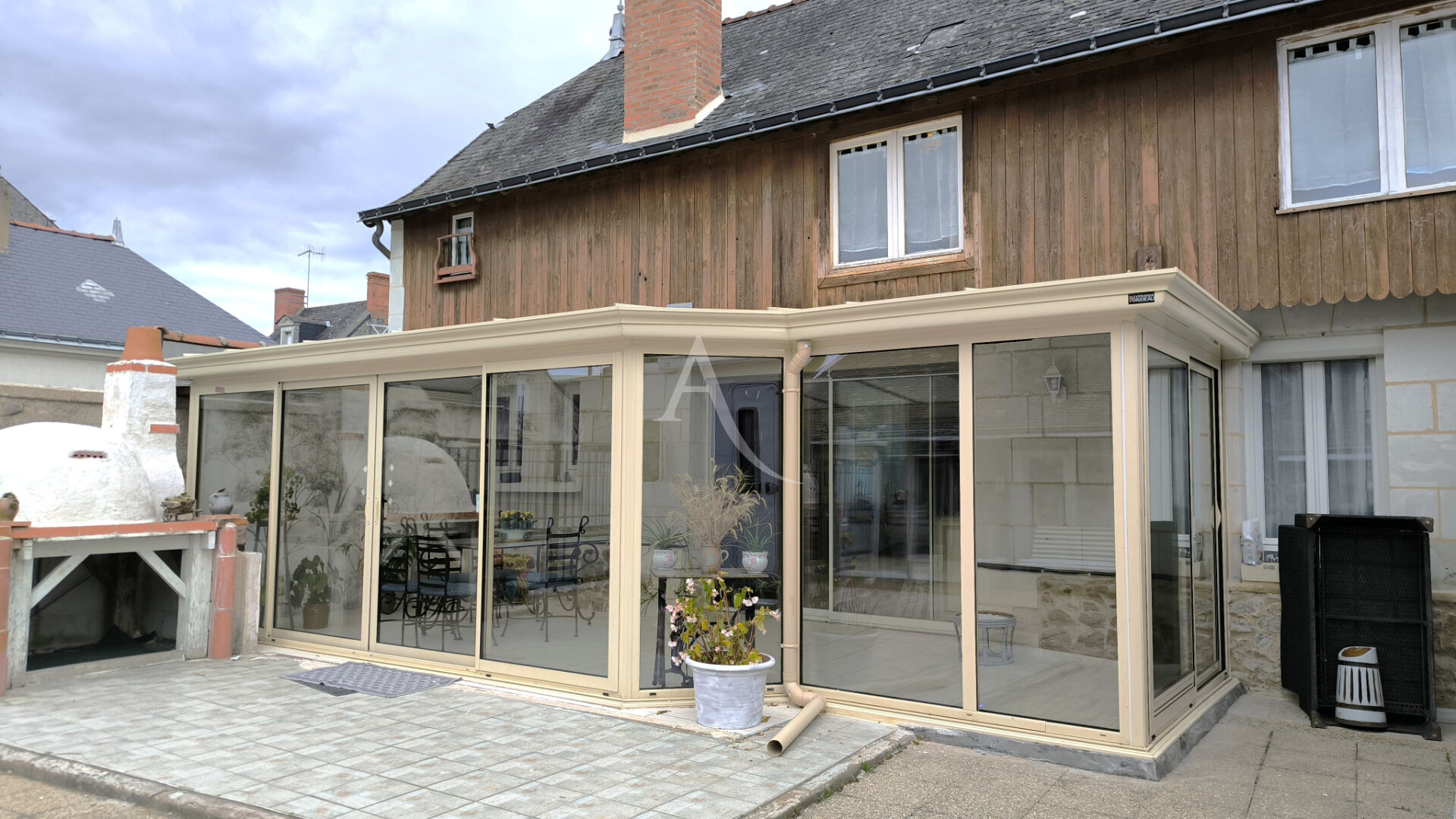 Maison de Bourg (ancien séchoir)  Bord de Loire 6 pièce(s) 100 m2