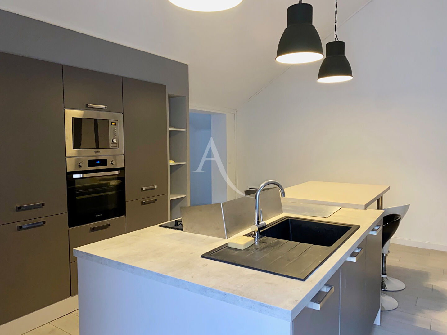 Agence immobilière de L'ADRESSE CHÂTEAU GONTIER