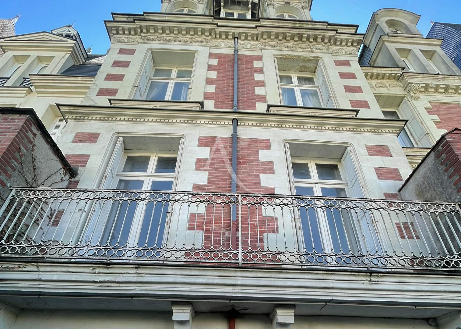 Agence immobilière de L'ADRESSE ANJOU-MAINE - L'Adresse Place du Lycee