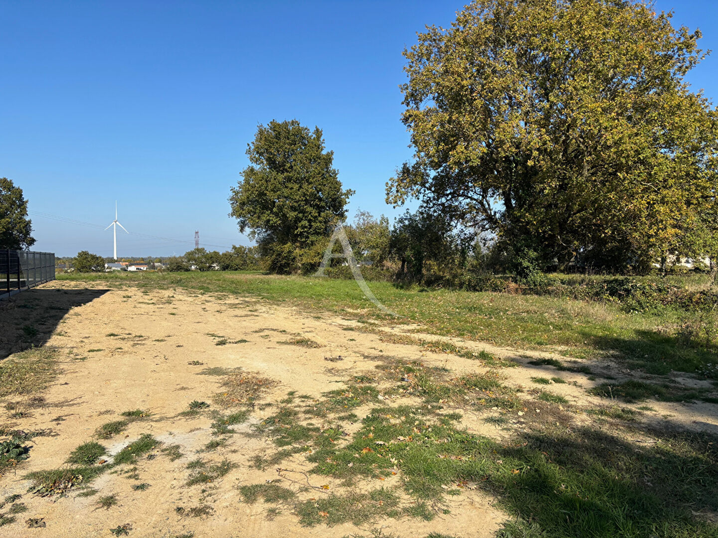 Photo Terrain a bâtir viabilisé bourg de Ligné image 6/6