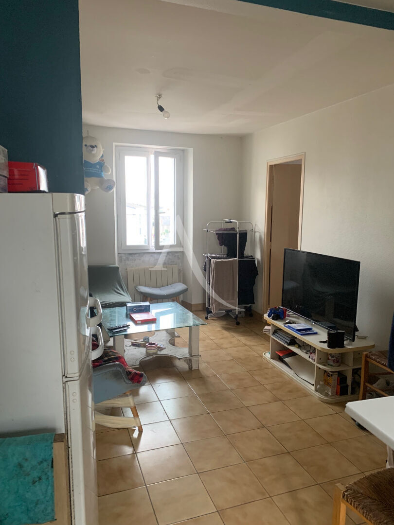 Photo Immeuble de rapport à vendre ? Angers, Rue Victor Hugo ? À rénover / rafraîchir image 5/6