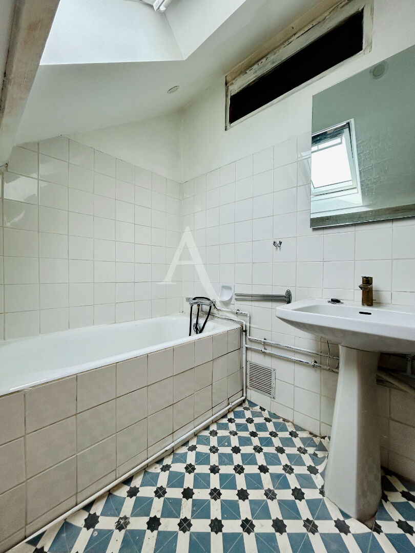 Photo IMMEUBLE LES PONTS DE CE - 4 LOGEMENTS image 6/6