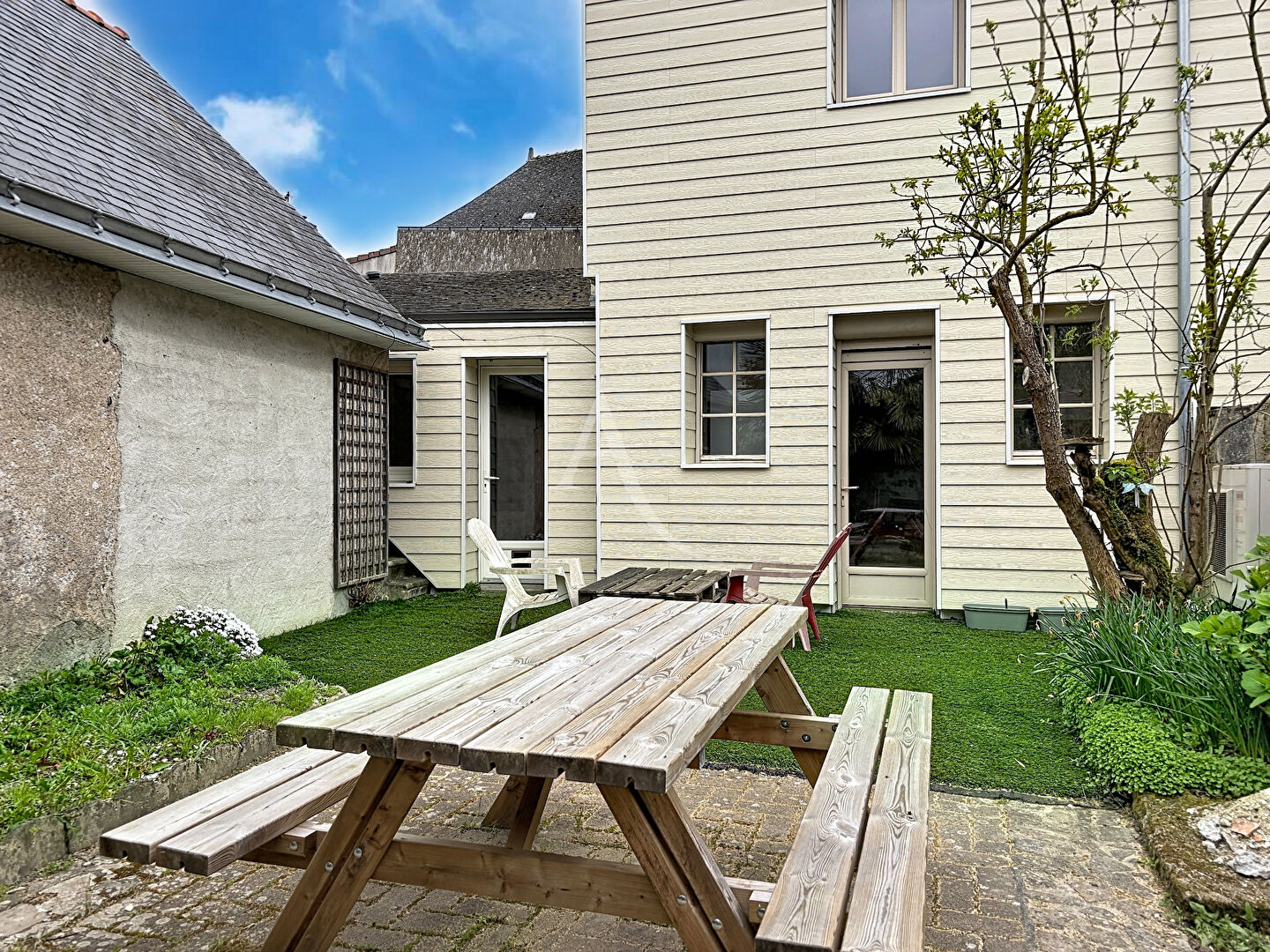 Agence immobilière de 
 L'ADRESSE 49 - L'ADRESSE CHALONNES SUR LOIRE 
