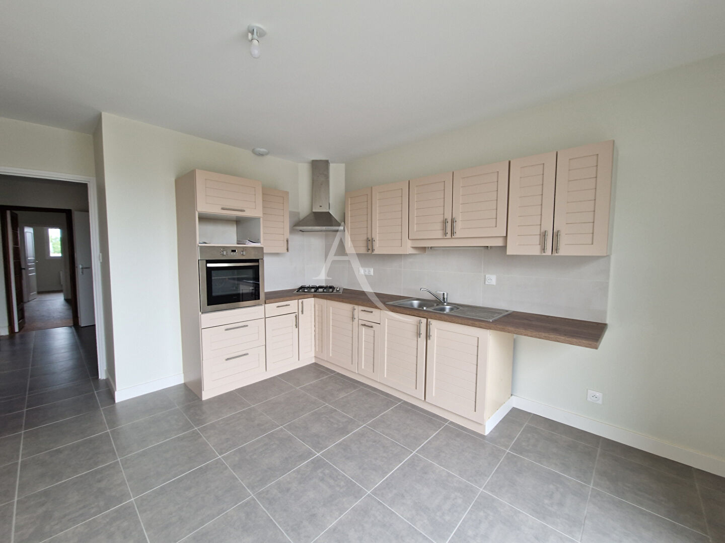 Photo Appartement Doue En Anjou 4 pièce(s) 110 m2 image 2/6