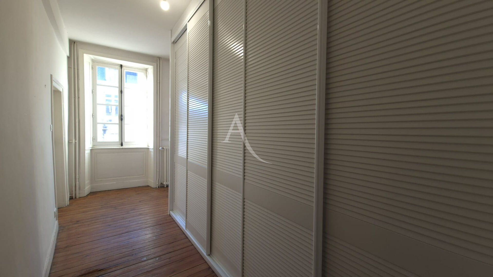 Photo Maison Mayenne 7 pièce(s) 276 m2 image 6/6