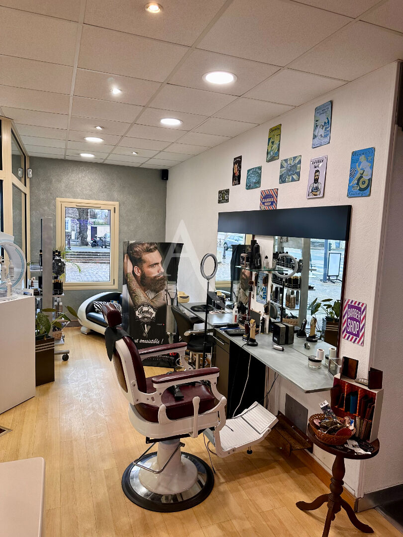 Photo Fonds de commerce Les Ponts De Ce 1 pièce(s) 80 m² image 2/2