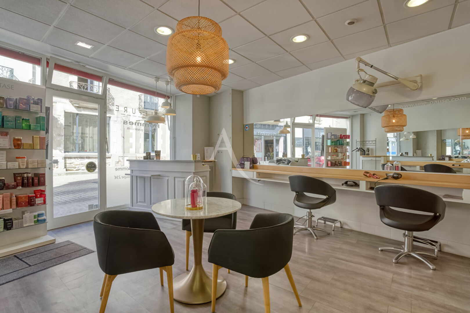 Fonds de commerce 5 pièce(s) 67 m²