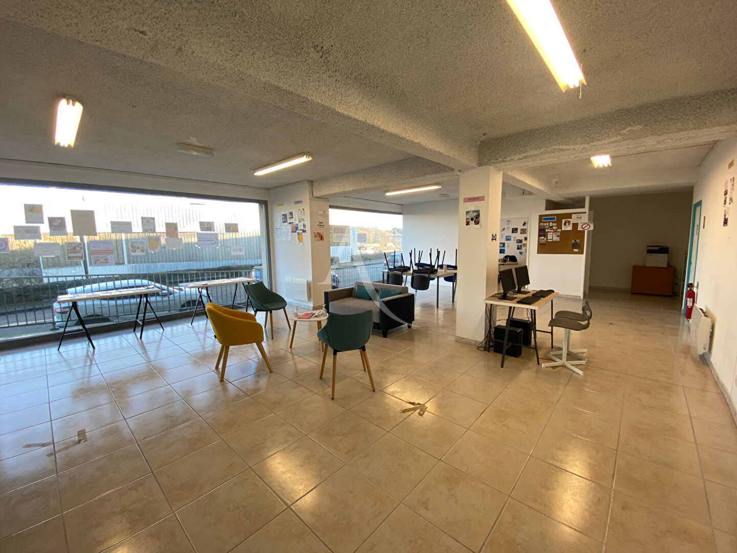 Photo Local commercial - Segre En Anjou Bleu de 186 m2 image 2/6