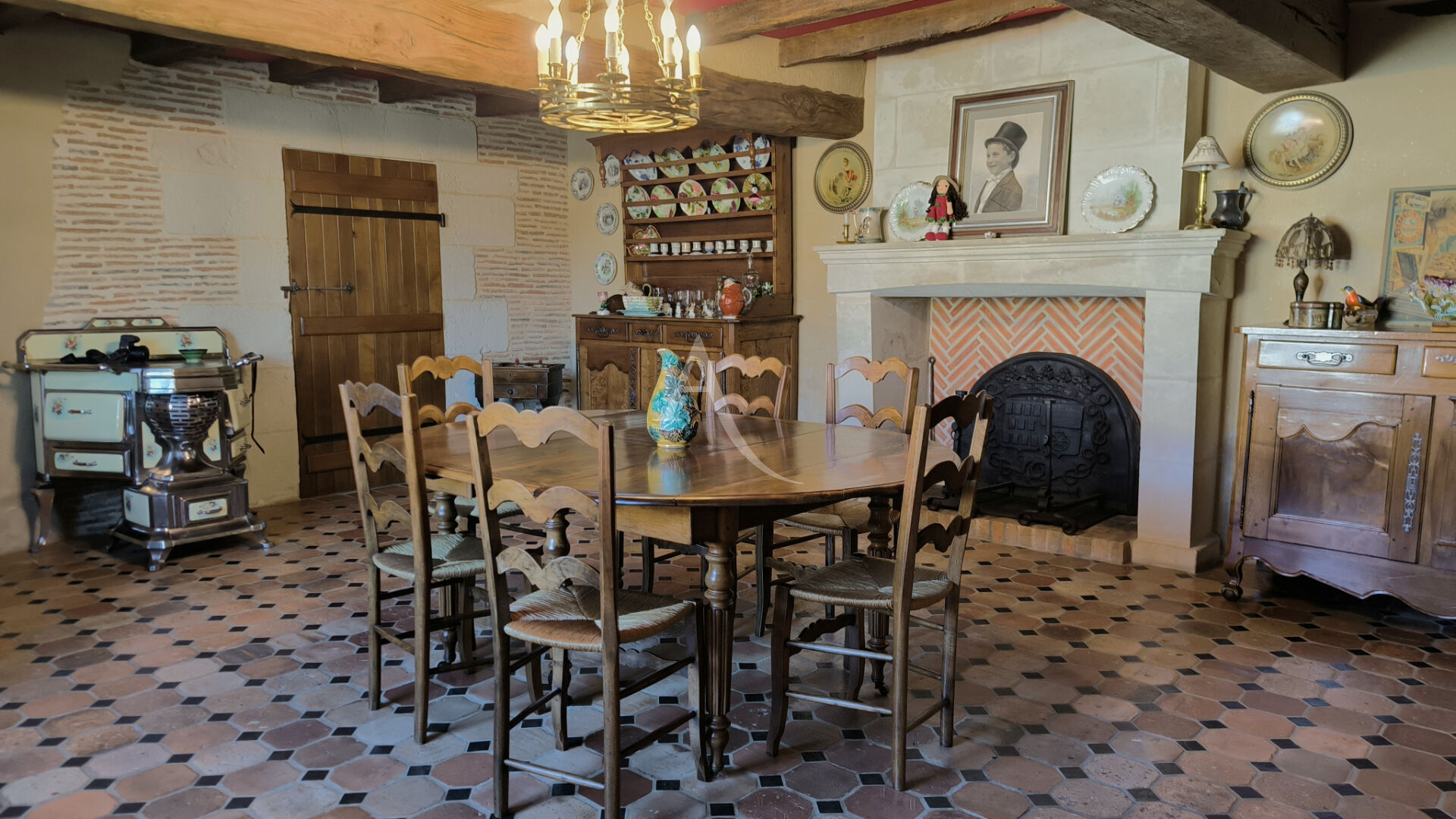 Photo Maison ARGENTON L'EGLISE 5 pièce(s) 225 m2 image 4/6