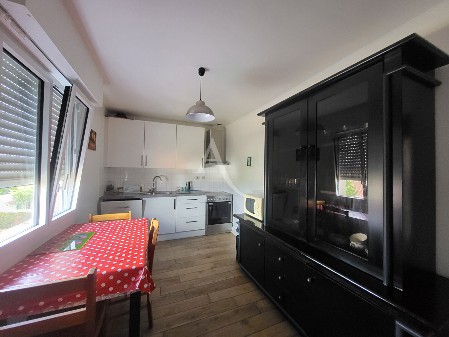 Photo À vendre , Appartement lumineux avec mezzanine et parkings privatifs image 3/6