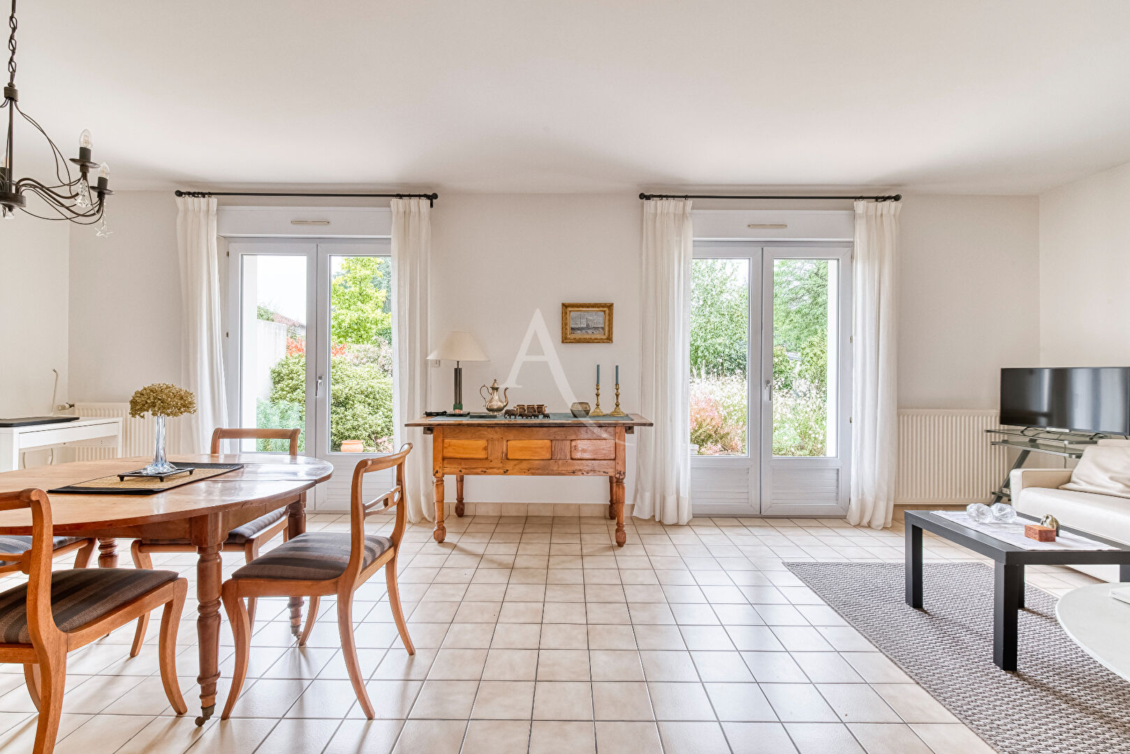 Photo Maison Angers Doutre  / Place Bichon - 110m2 image 2/6
