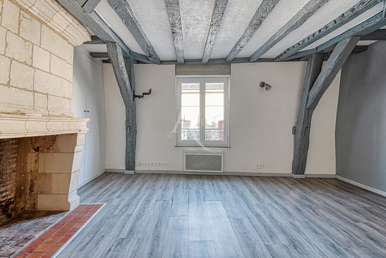 Photo STUDIO 25M² HYPER CENTRE VILLE  ( VIDE DE LOCATAIRE ) image 1/6