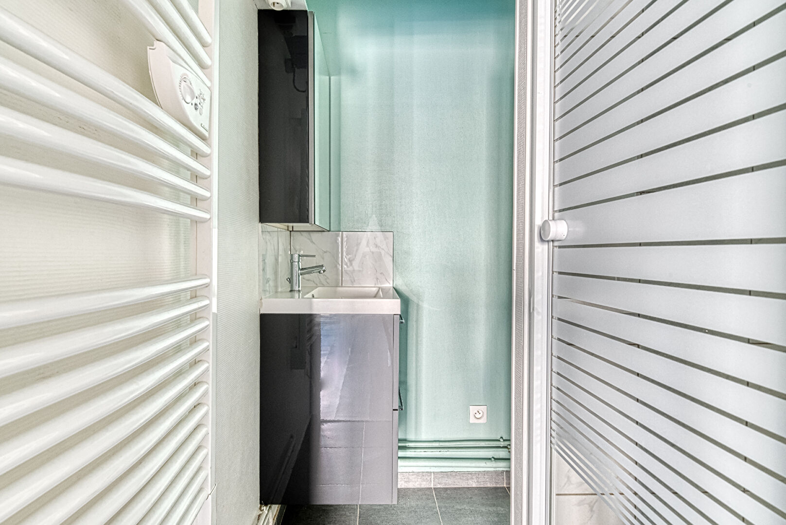 Photo STUDIO 25M² HYPER CENTRE VILLE  ( VIDE DE LOCATAIRE ) image 4/6