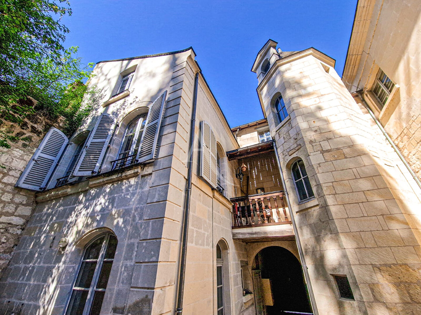 Agence immobilière de L'ADRESSE 49 - L'ADRESSE DE DOUE