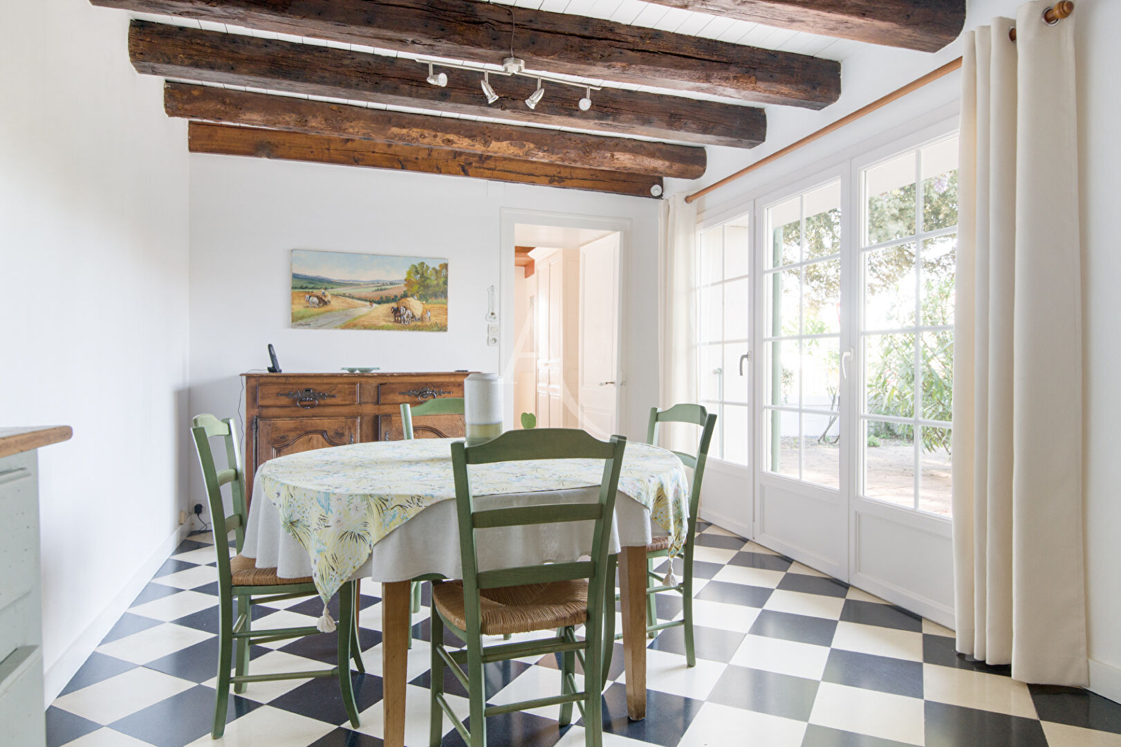 Photo Bâtisse de 215M² en pierre du XVIII siècle à Thairé, La Fondelay image 6/6