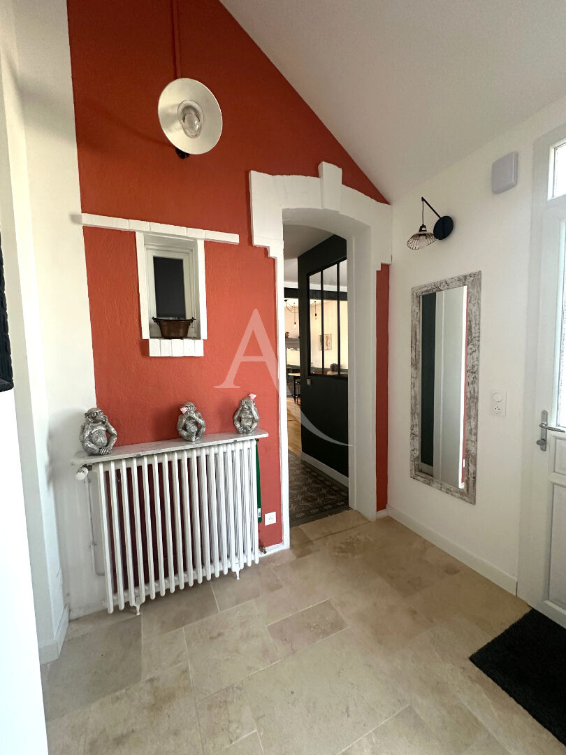 Photo MAISON 4 CHAMBRES JARDIN GARAGE ET CAVE DANS LE TRIANGLE D'OR image 4/6