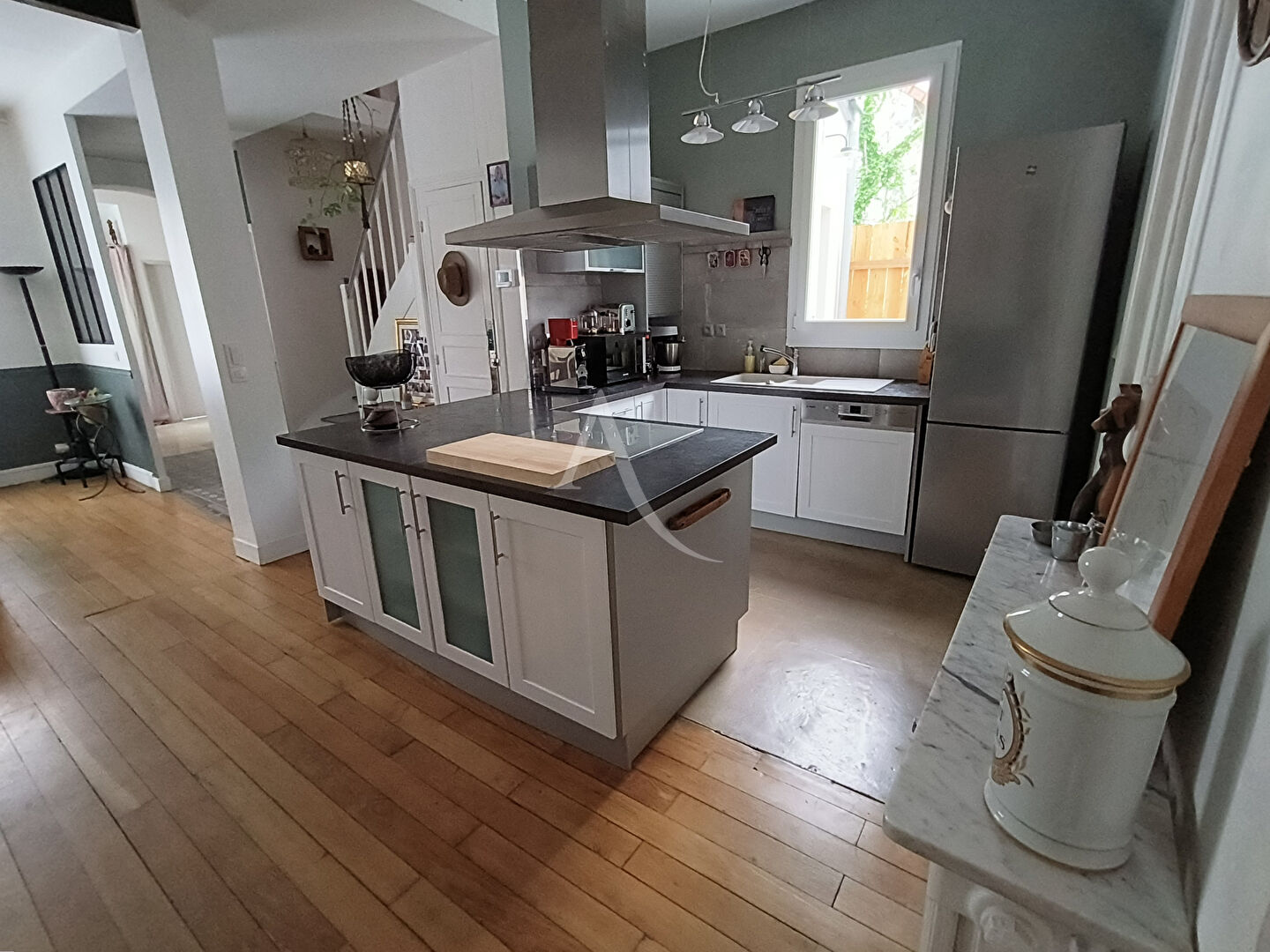 Photo MAISON 4 CHAMBRES JARDIN GARAGE ET CAVE DANS LE TRIANGLE D'OR image 5/6