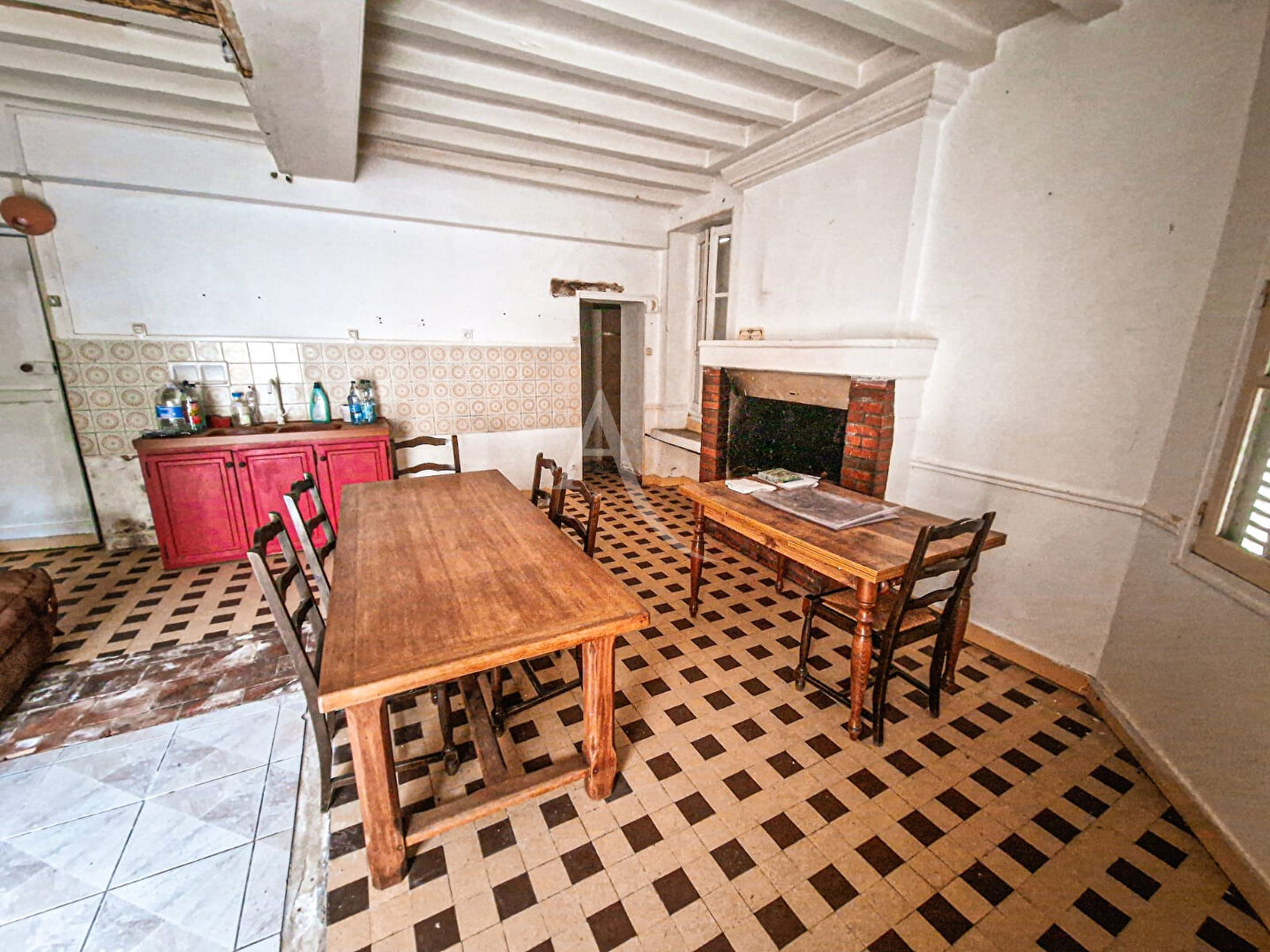 Photo Ensemble maison + ancienne boucherie SAINT GEORGES SUR LAYON image 4/6