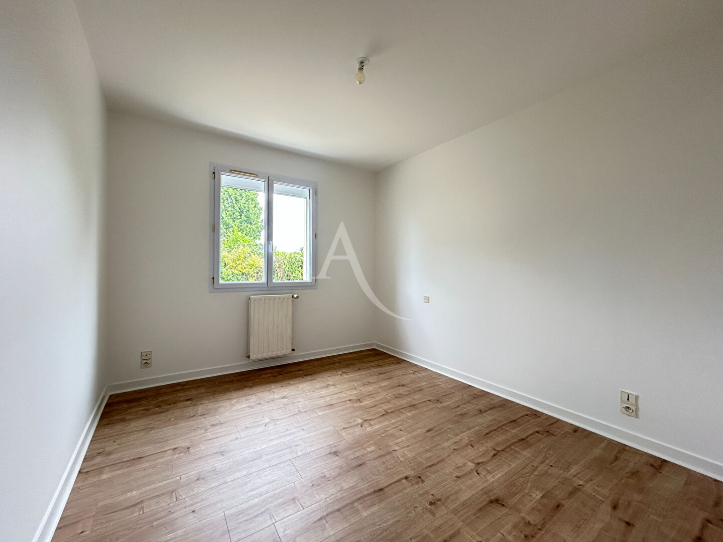 Photo Maison T4 - PLAIN PIED - LA ROCHE-NEUVILLE image 4/6