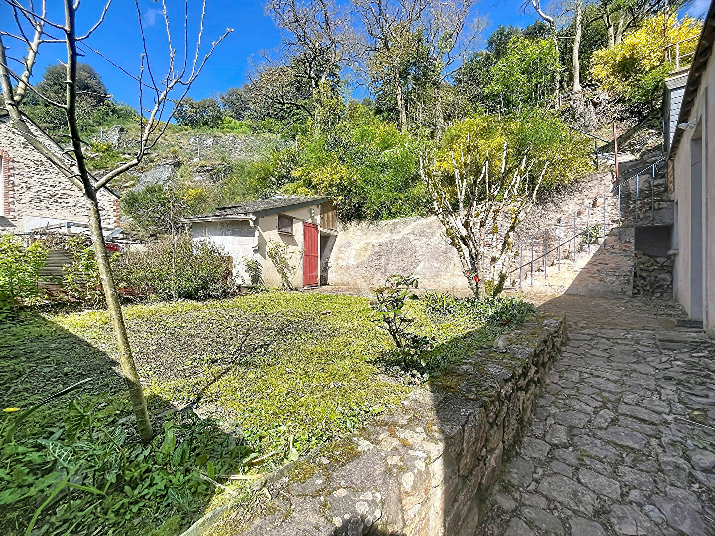 Agence immobilière de L'ADRESSE 49 - L'ADRESSE DE SEGRE