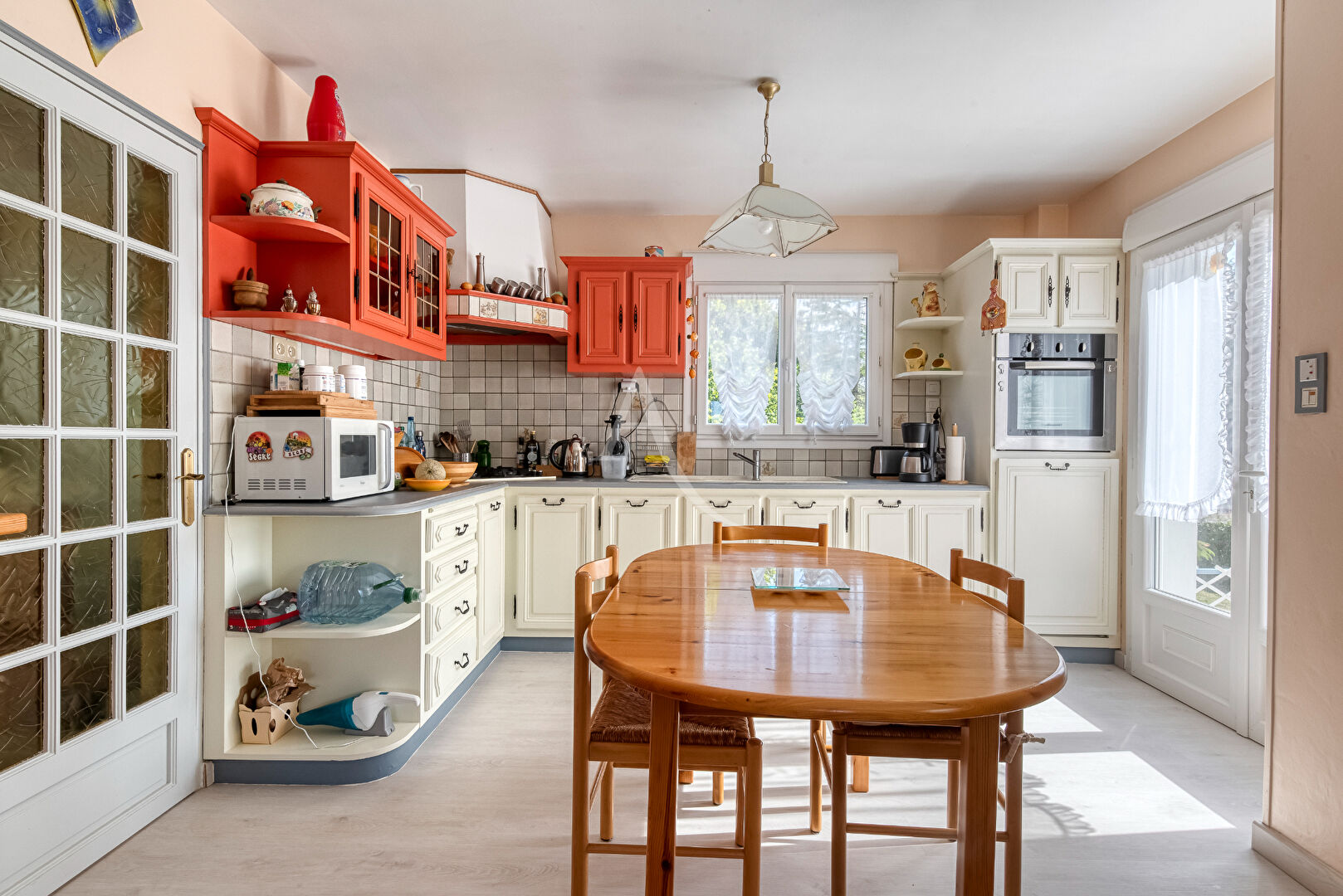 Photo Maison avec Deux espaces indépendants ? Parfait pour recevoir ou travailler à domicile image 3/6