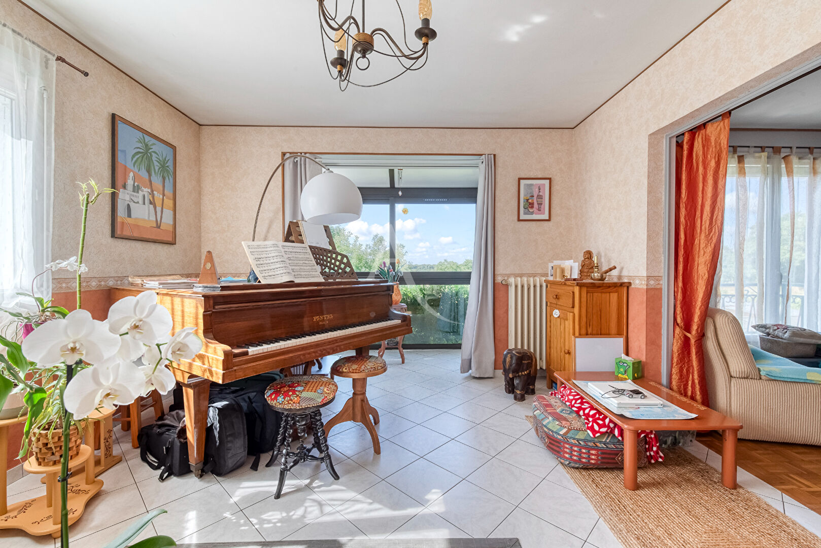 Photo Maison avec Deux espaces indépendants ? Parfait pour recevoir ou travailler à domicile image 4/6