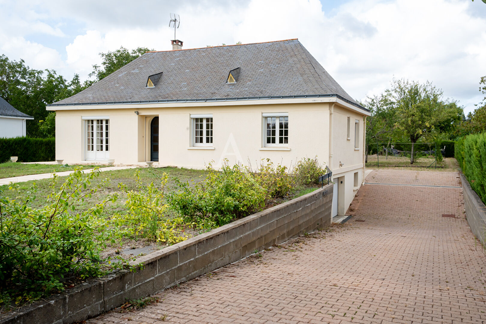 Agence immobilière de L'ADRESSE 49 - L'ADRESSE DE DOUE