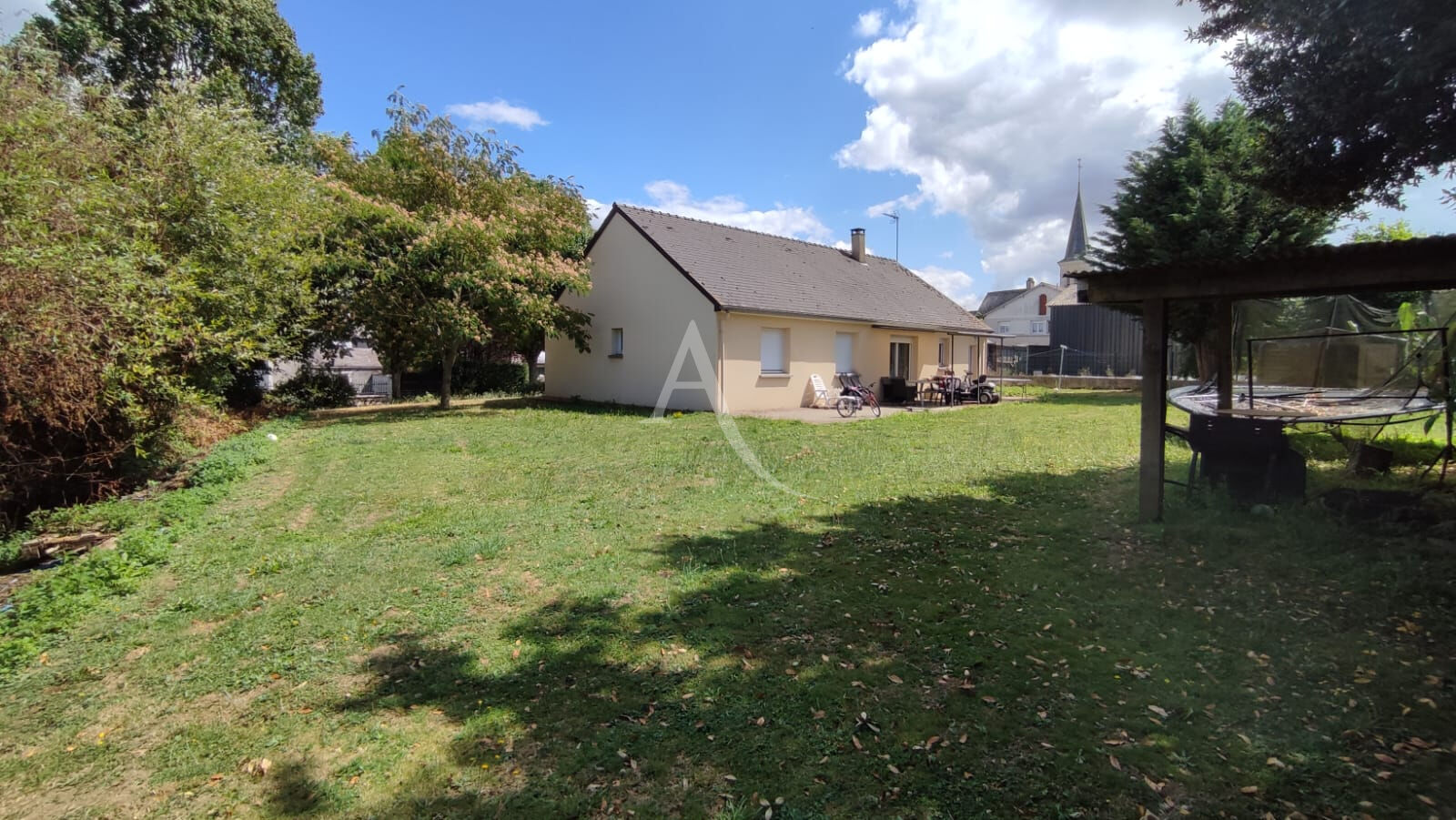 Maison Saint Sauveur De Flée