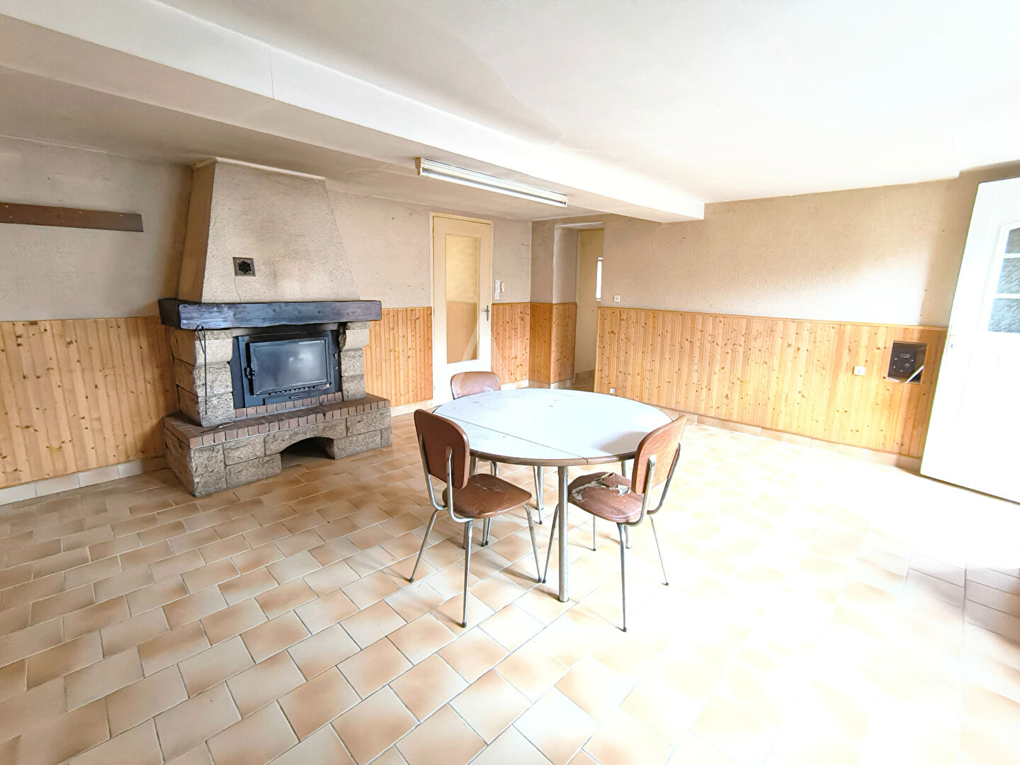 Maison de bourg à rénover à Saint-Martin-du-Bois