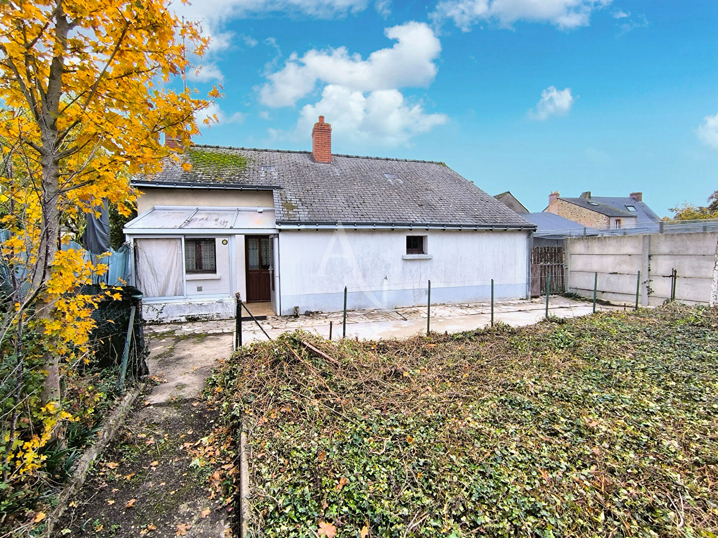 Maison de bourg à rénover à Saint-Martin-du-Bois