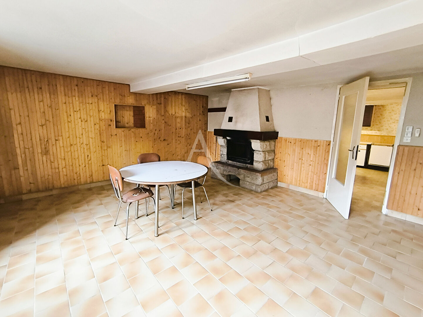 Photo Maison de bourg à rénover à Saint-Martin-du-Bois image 6/6