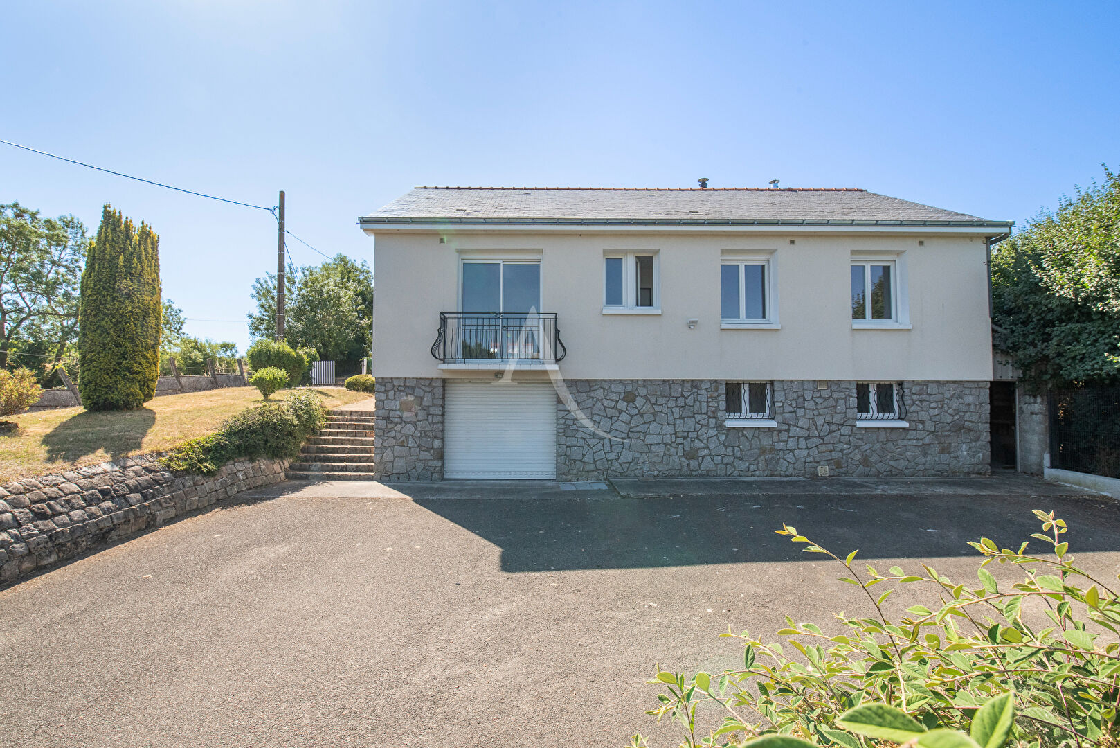 Agence immobilière de 
 L'ADRESSE 49 - L'ADRESSE CHALONNES SUR LOIRE 
