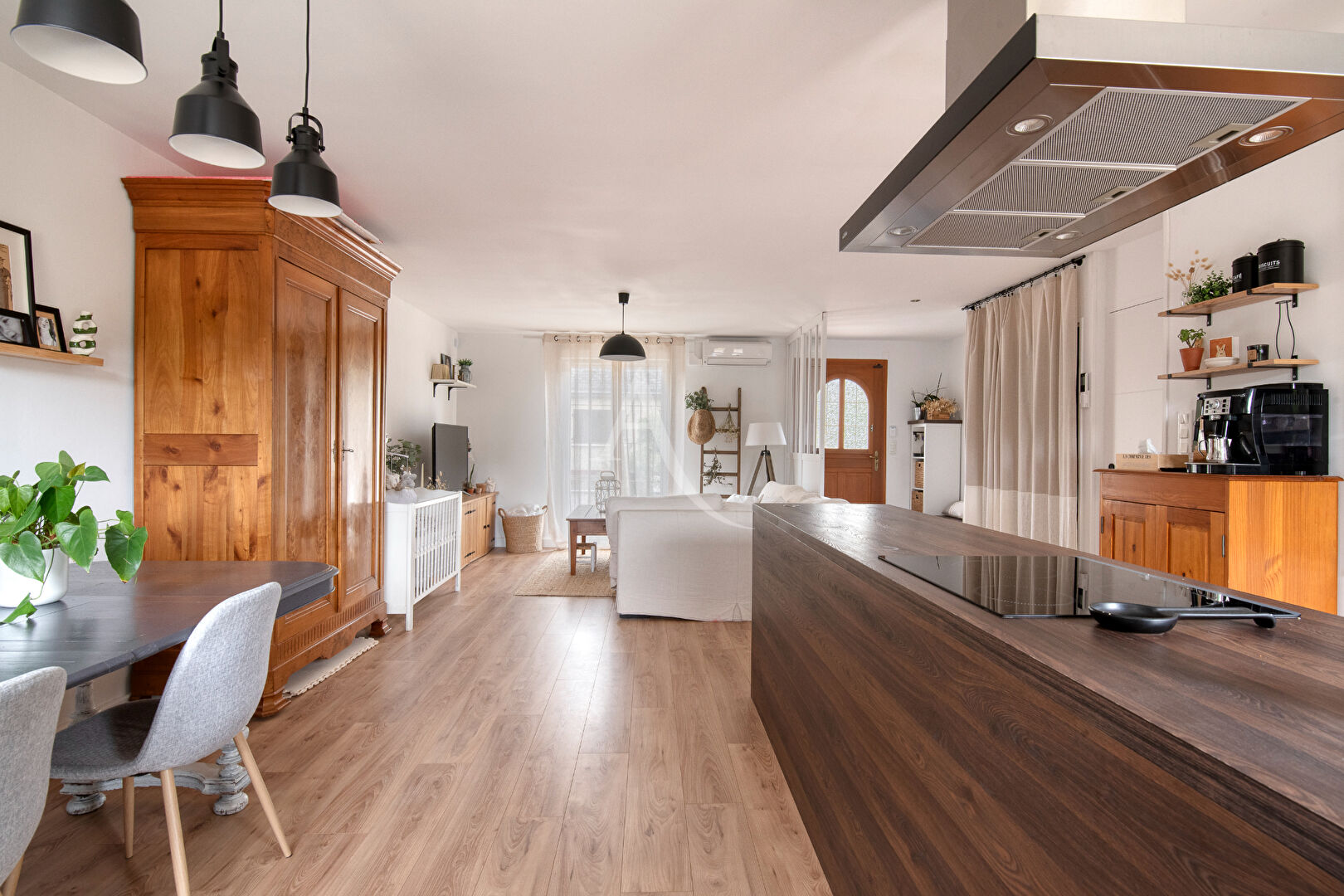Agence immobilière de L'ADRESSE 49 - L'ADRESSE DE CHATEAU GONTIER